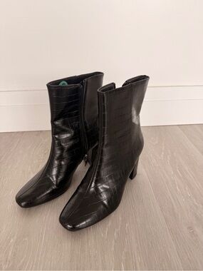 Croc-Embossed Black Mid-Calf Heeled Boots